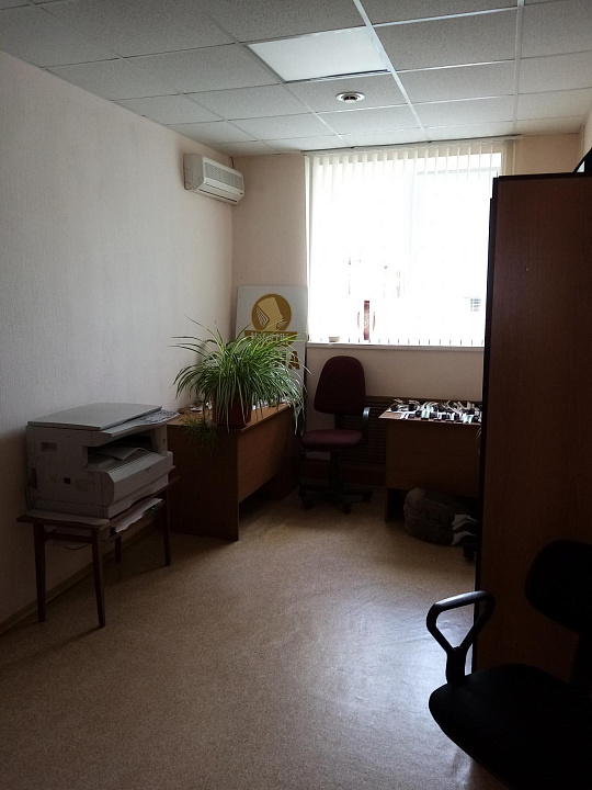 Сдам офисные помещения в отдельно стоящем здании общей площадью 400 м² фото