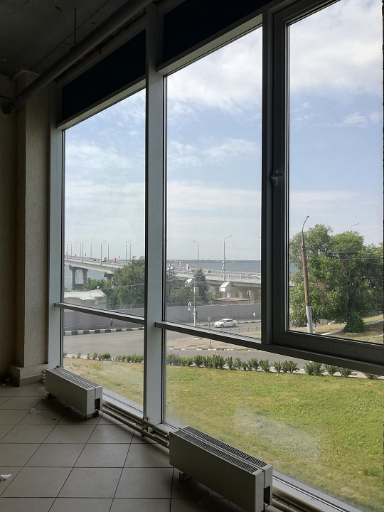 Сдается в аренду помещение  260 кв. м. на Славянской пл. д.2. фото