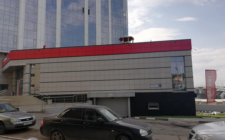 Сдается в аренду помещение  100 кв. м. на Славянской пл. д.2. фото