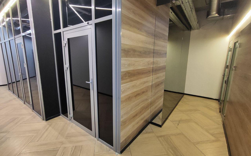 Сдаются офисы от 16м² в Бизнес центре на Тукая фото