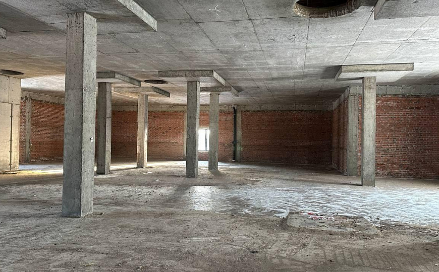 Сдаю помещения от 211м² до 1500м² в новом здании в Куюках. фото