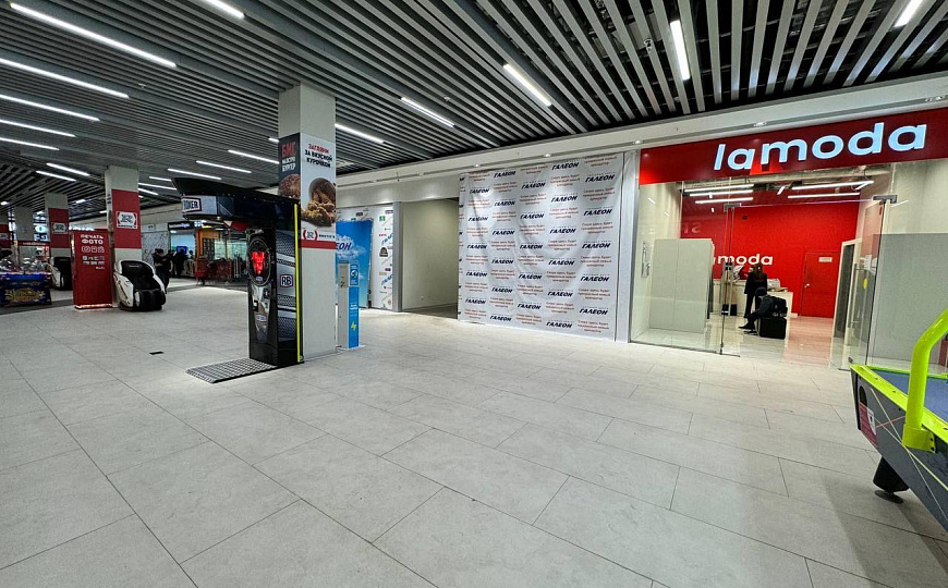 Площадь под фуд-корт в ТЦ «Галеон», у метро Тропарево фото