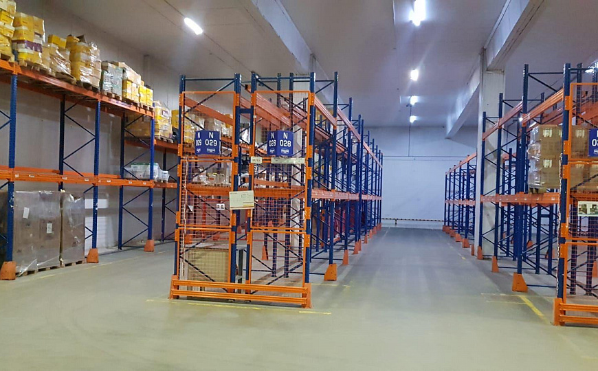 Сдам складские помещения  с холодильными,морозильными камерами, 1 800 м² фото