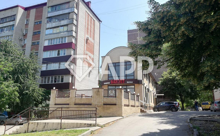 Продам торговое помещение, 360 м² фото