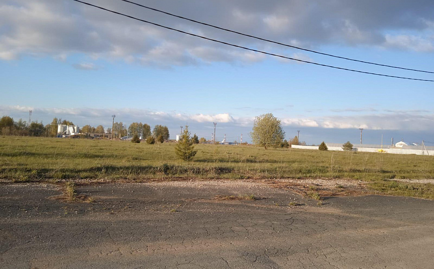 Сдается земельный участок с твёрдым покрытием рядом с аэропортом 30 ар (сотка) фото