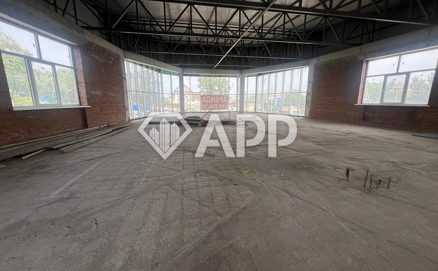 Сдам помещение свободного назначения, 560 м² фото