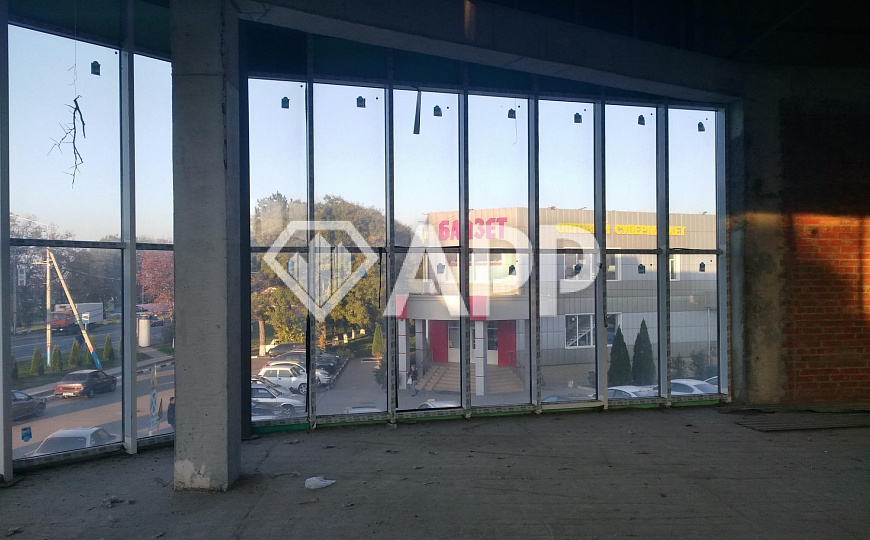 Сдам помещение свободного назначения, 560 м² фото