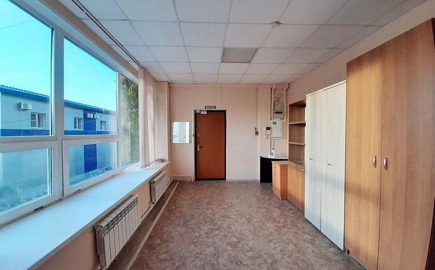 Помещения 106,8м² на ул. Адоратского 12б. фото