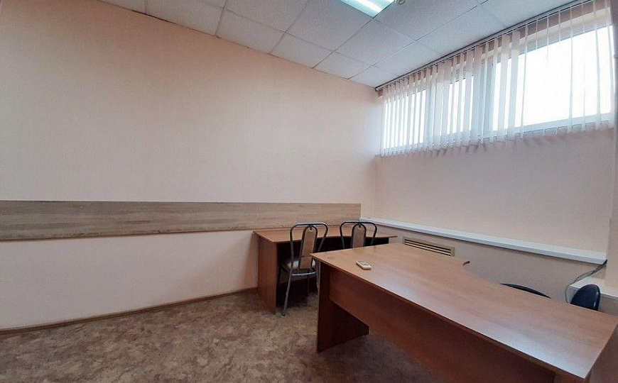 Помещения 106,8м² на ул. Адоратского 12б. фото