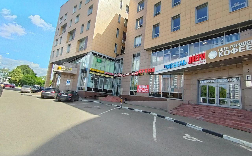 Свободного назначения 52, 5 м² в ТЦ фото