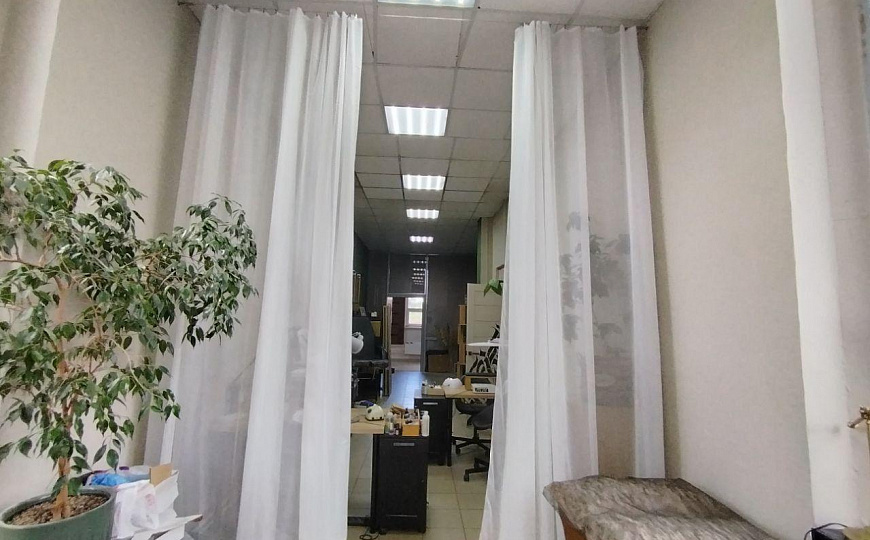 Свободного назначения 52, 5 м² в ТЦ фото