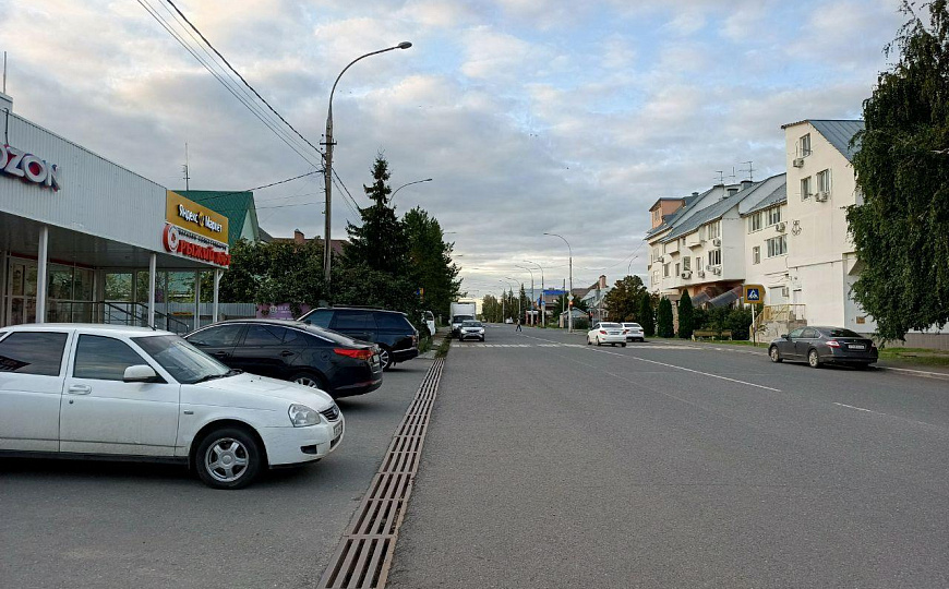 Сдам торговое помещение на первой линии фото