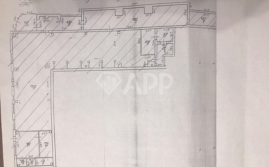 Сдаётся торговое помещение 377 м² фото