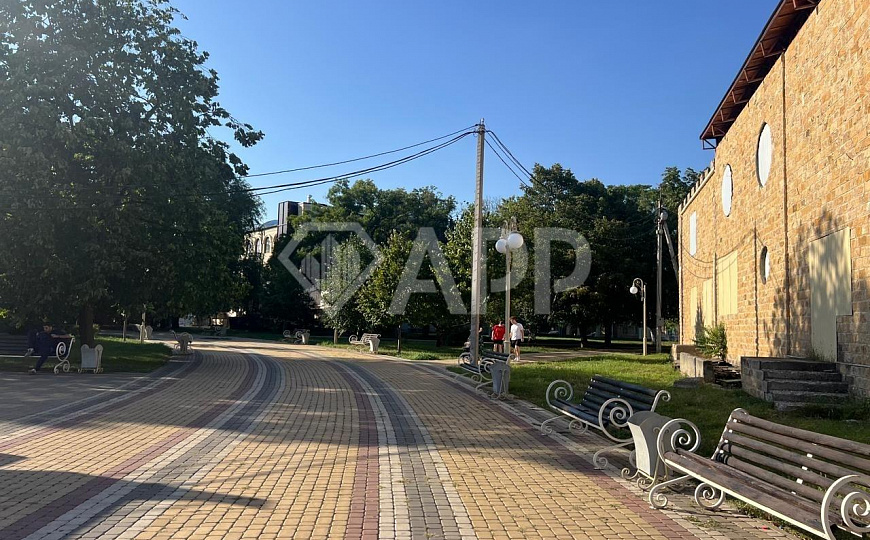 Продам помещение свободного назначения, 1 412 м² и зем. участок 1168 м² фото