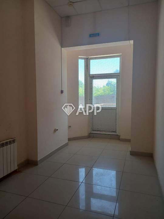 Сдам торговое помещение, 150 м² фото