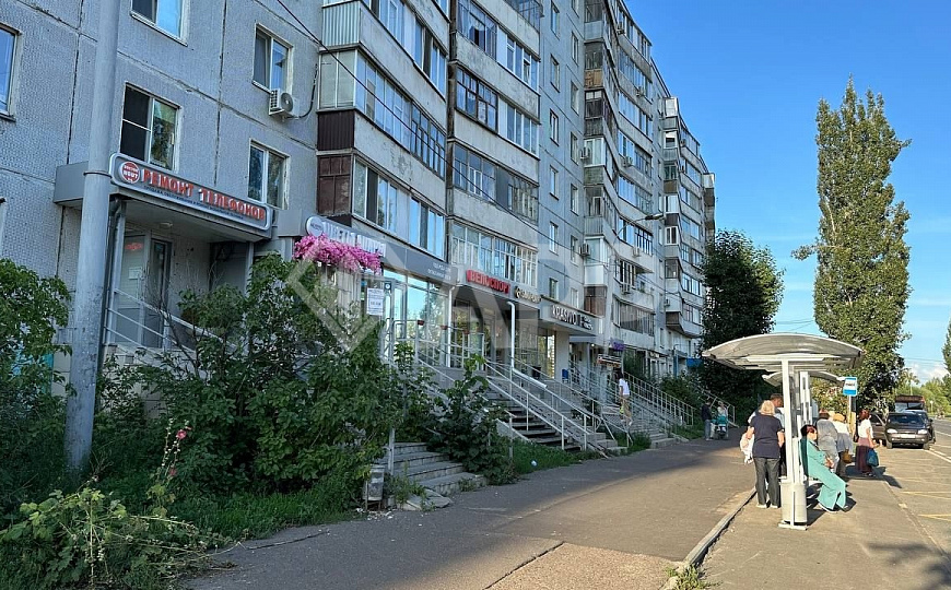 Продам помещение 51м², на остановке, с готовым бизнесом фото