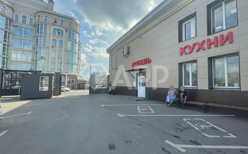 Помещение в ТЦ мебельный базар 150м² фото