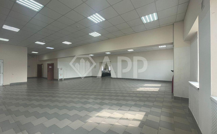 Помещение в ТЦ мебельный базар 150м² фото