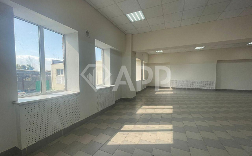 Помещение в ТЦ мебельный базар 150м² фото