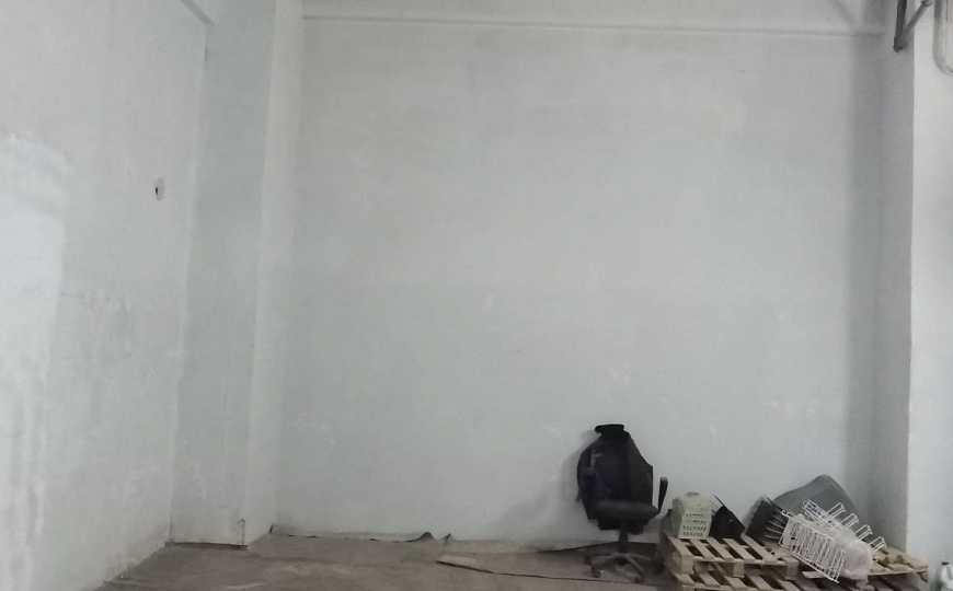 Сдам склад с груз. лифтом  в бизнес-центре 40,5 м² фото