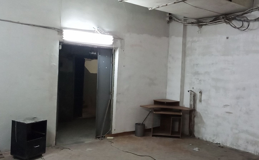 Сдам склад с груз. лифтом  в бизнес-центре 40,5 м² фото