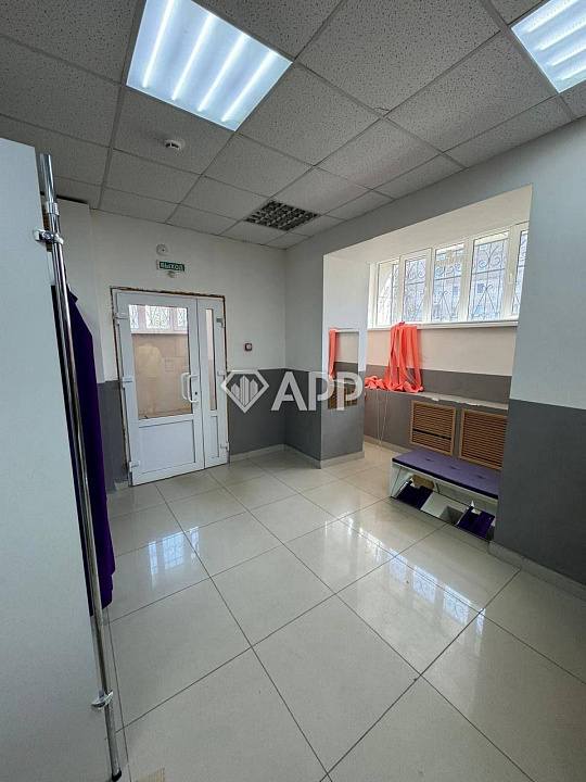 Продам помещение с арендаторами, 106,9 м² фото