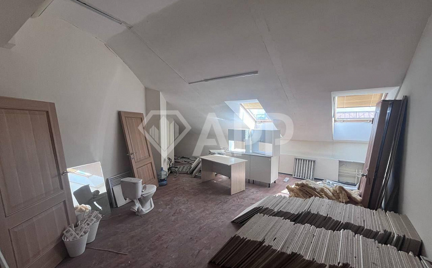 Просторный офис в центре с видом на Булак. 245м² фото