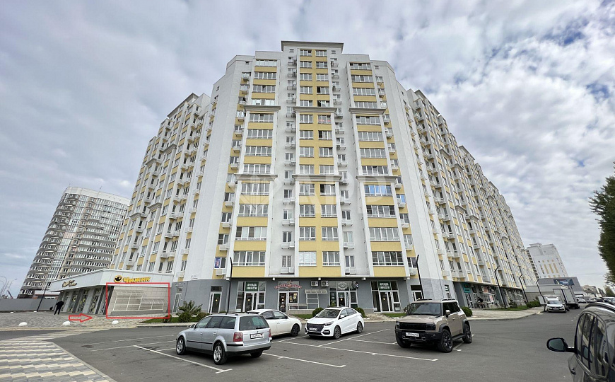 Сдаю торговое помещение, 370 м² фото