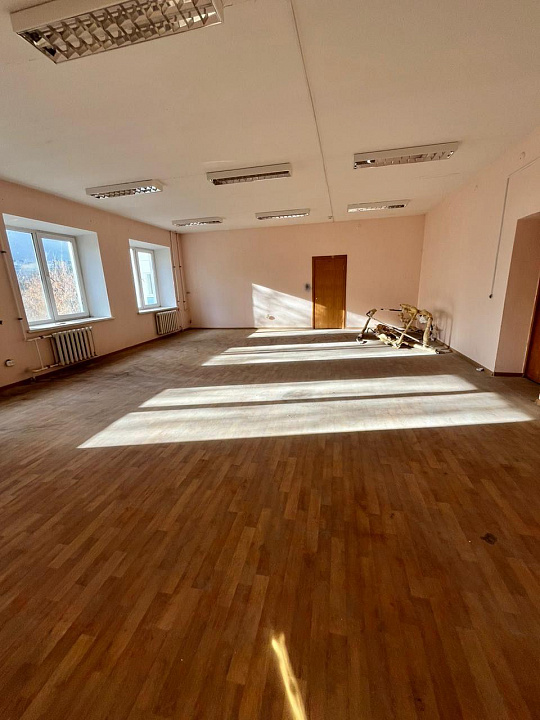 Сдам отдельно стоящее здание, 900 м² фото