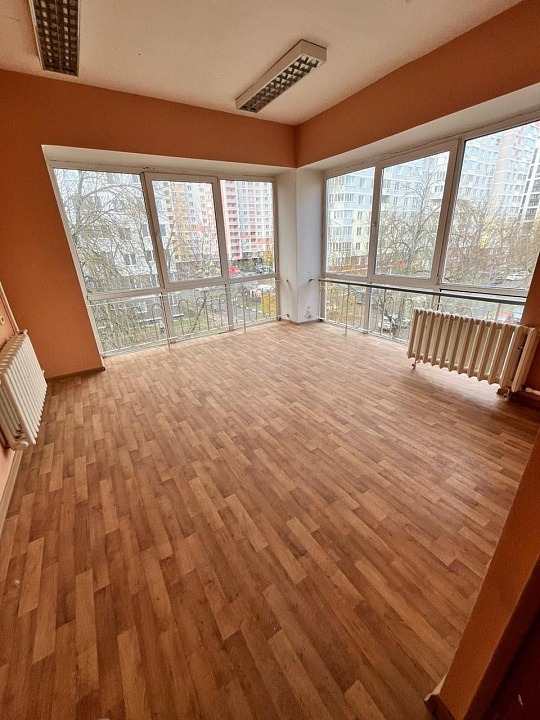 Сдам отдельно стоящее здание, 900 м² фото