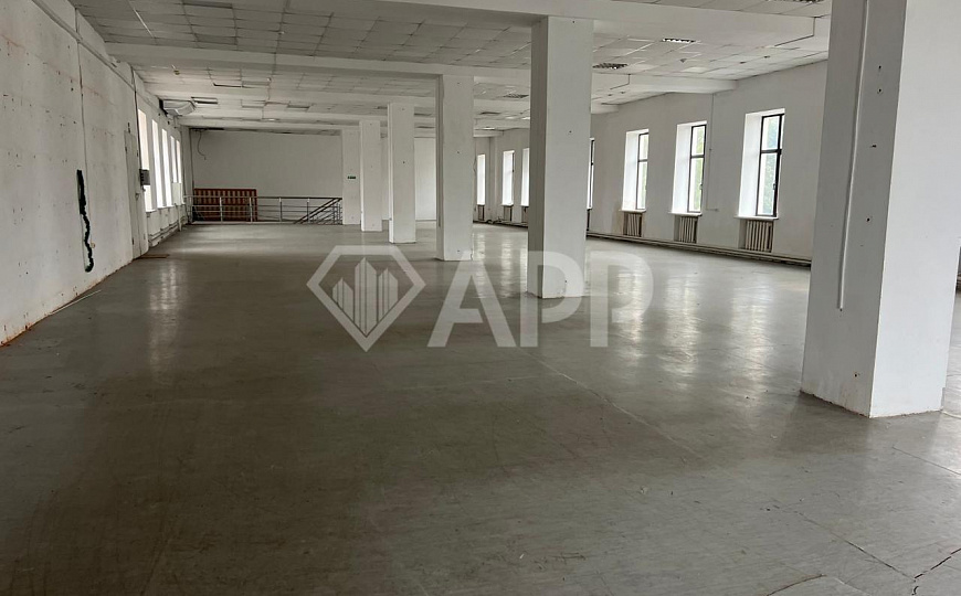 Сдам помещение свободного назначения, от 500 м² до  800 м² фото