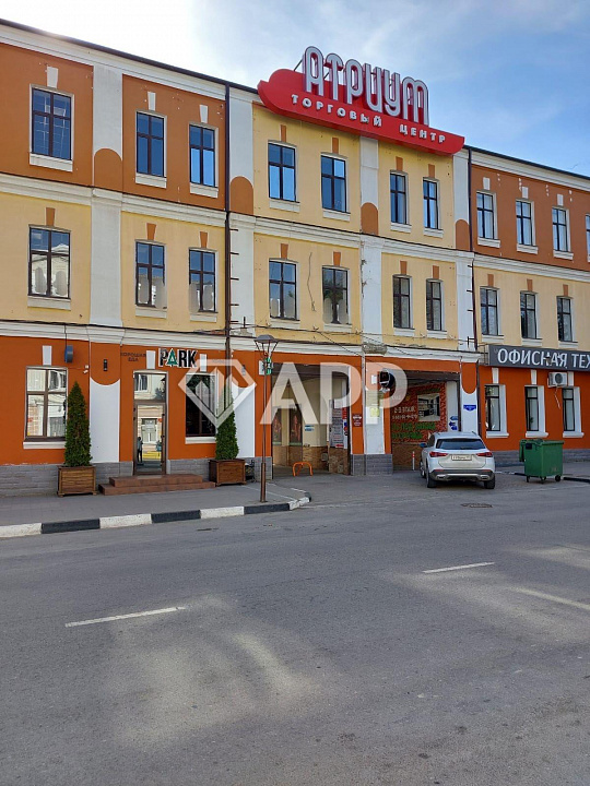 Сдам помещение свободного назначения, от 500 м² до  800 м² фото