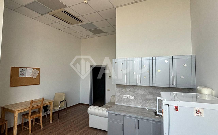 Сдам бизнес-центр/офисный центр, 74 м² фото