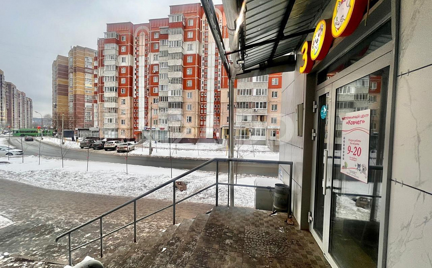 Продаю помещение на первой линии фото