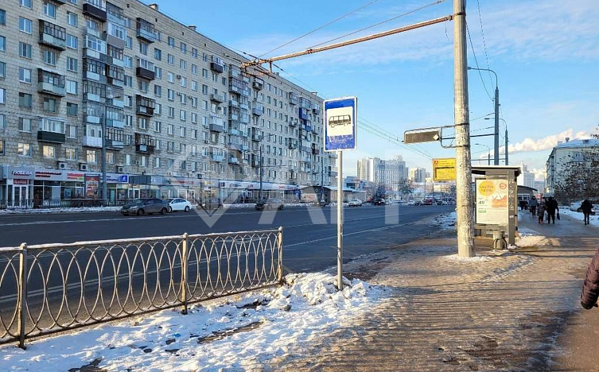 СДАЮ 110м²  ИНСТРУМЕНТЫ, ТЕХНИКА, МАГАЗИН и т.д. фото