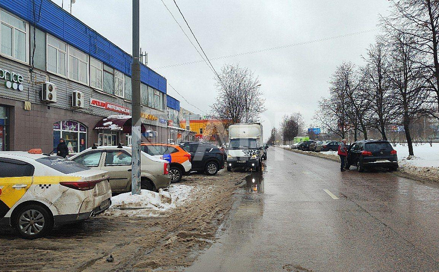 Торговое помещение, свободного назначения 80 м. фото