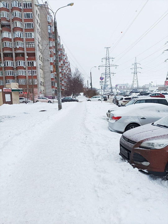 Продаю помещение свободного назначения с отдельным входом на первой линии. фото