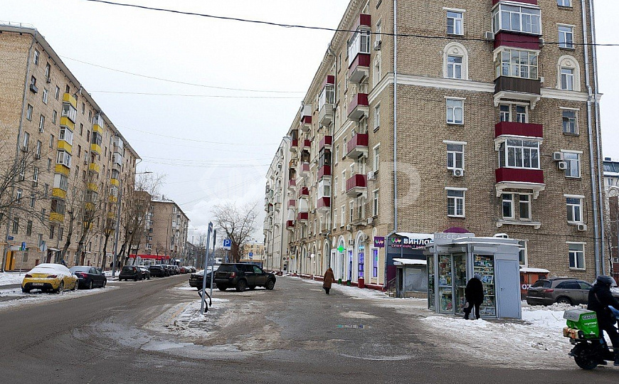 Торговое помещение, свободного назначения. фото