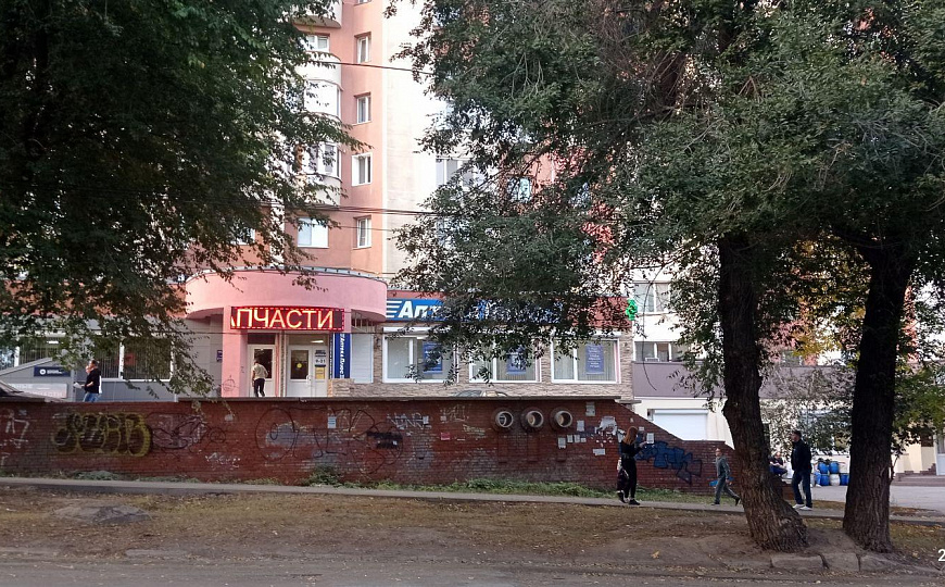 Cдам тoргoвое помещениe, 107 м2 фото