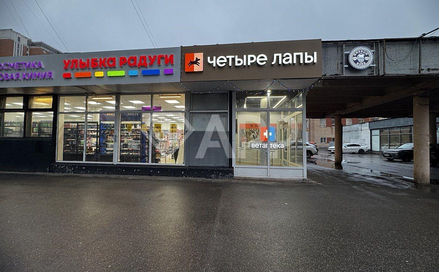 Продам помещение с арендаторами фото