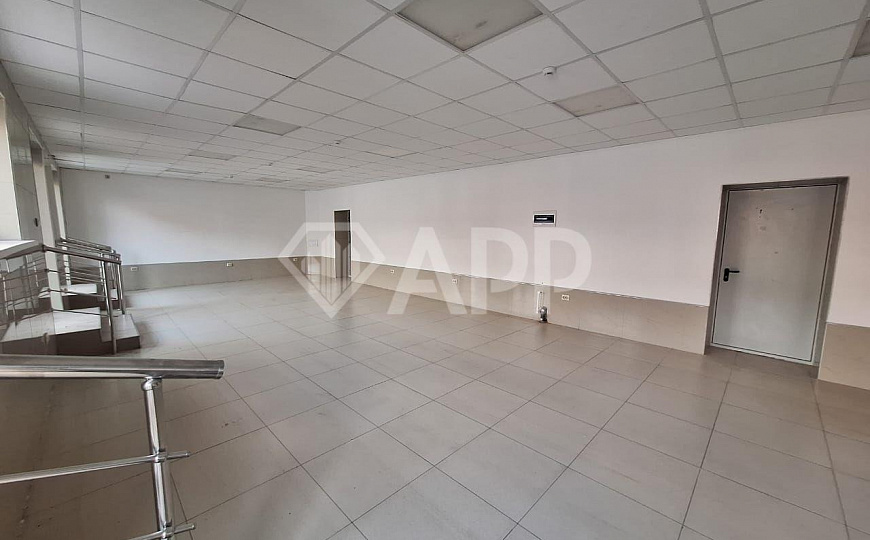 Сдам торговое помещение 50 м², возможно увеличить до 80 м² или уменьшить до 30 м² фото