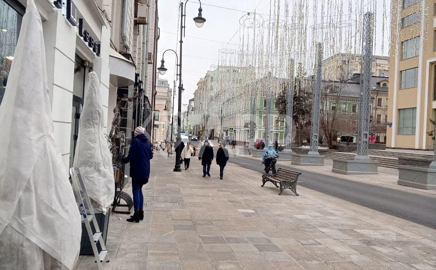 ПСН в цоколе с окнами в самом центре Москвы фото