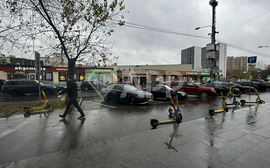 242 кв м с отдельным входном в оживлённом месте  фото