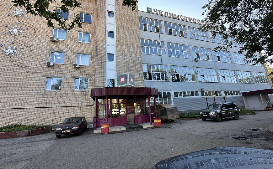 Продается отдельно стоящее здание с арендаторами 3970м² фото