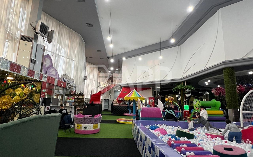 Сдам помещение свободного назначения, 1 300 м² фото