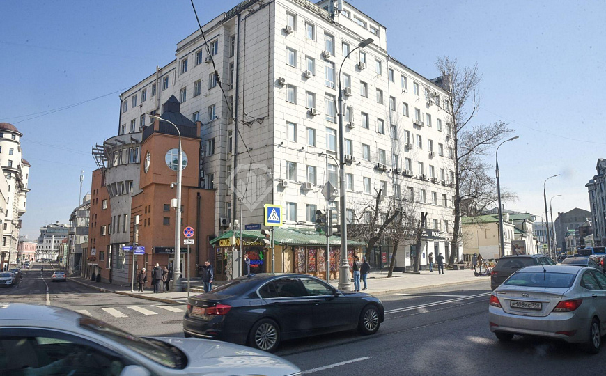 под САЛОН КРАСОТЫ, 345 м2. Центр города. Аренда помещения свободного назначения фото