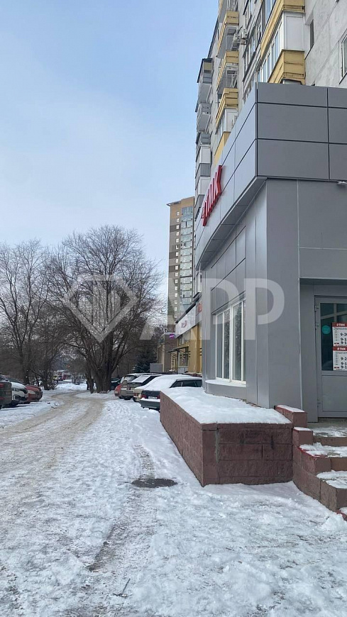 Торговое помещение с отдельным входом фото