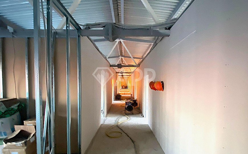 Сдаю торгово - офисное помещение, 90 м² фото