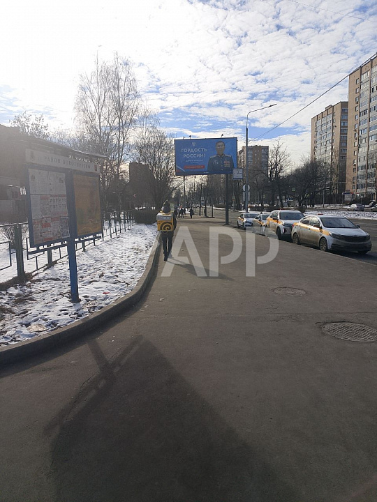 ПСН 37 м2 на сверхинтенсивном трафике в 10 метрах от МЕТРО фото