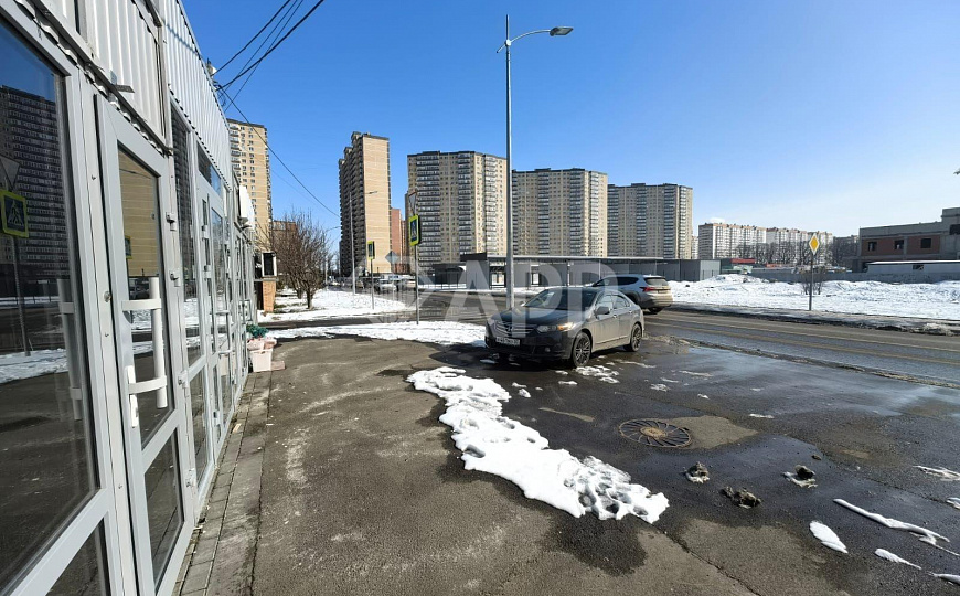 Сдам отдельно стоящее здание, 300 м² фото